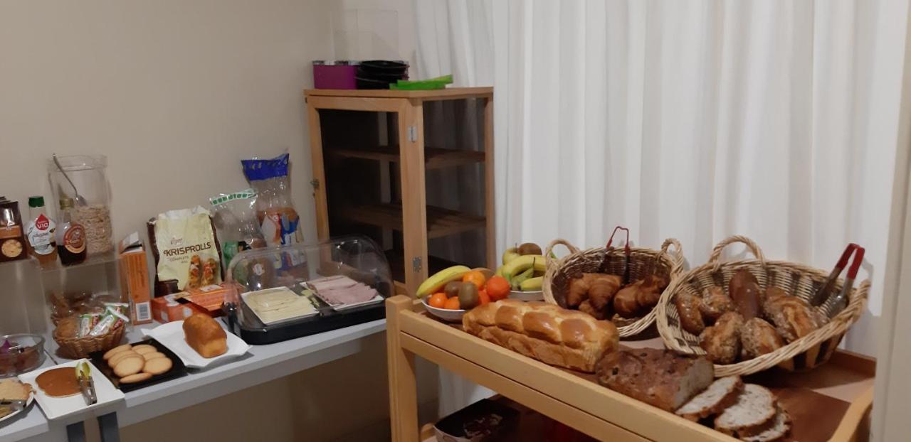 Logis Hotel Restaurant Le Relais De L'Abbaye Saint-Evroult-Notre-Dame-du-Bois المظهر الخارجي الصورة