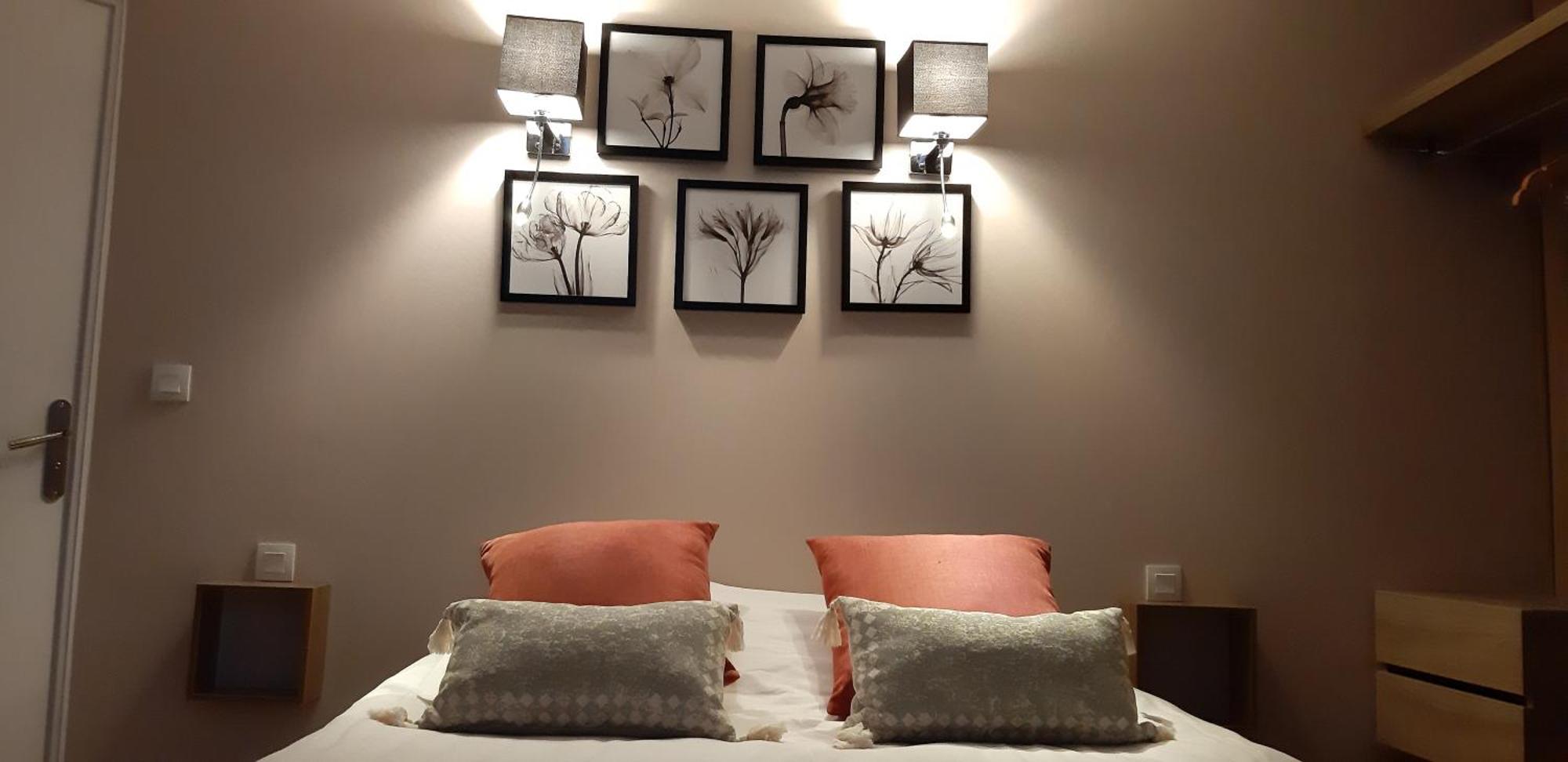Logis Hotel Restaurant Le Relais De L'Abbaye Saint-Evroult-Notre-Dame-du-Bois الغرفة الصورة